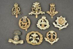 Lot de 9 insignes anglais d'infanterie. Lot of 9 British infantry badges — miniature 1