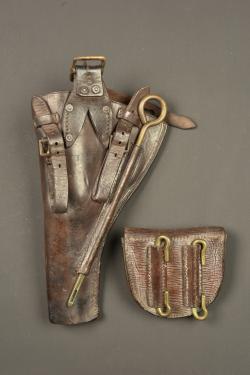 Etui et cartouchière de Webley pour tankiste ou mitrailleur anglais. Webley holster and ammunition pouch for British tanker or machine gunner — miniature 4