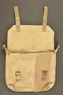 Ceinturon, bretelles et musette pattern 1915 australiens. Australian Pattern 1915 belt, braces and haversack — miniature 2