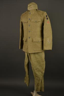Uniforme américain en laine. American wool uniform — miniature 1