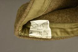 Culotte US en toile, bonnets de police et chevrons. US canvas breeches, overseas caps and chevrons — miniature 2
