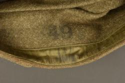 Culotte US en toile, bonnets de police et chevrons. US canvas breeches, overseas caps and chevrons — miniature 3