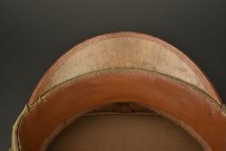 Casquette d'officier américain et paire de jumelles. American officer’s visor cap and pair of binoculars — miniature 7